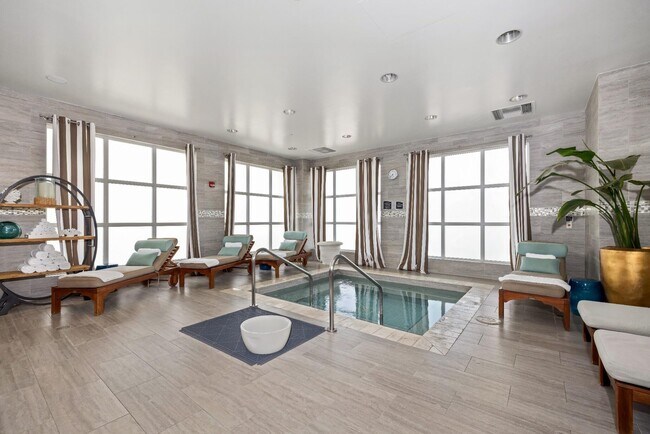 Building Photo - 5070 Lake Catalina Dr