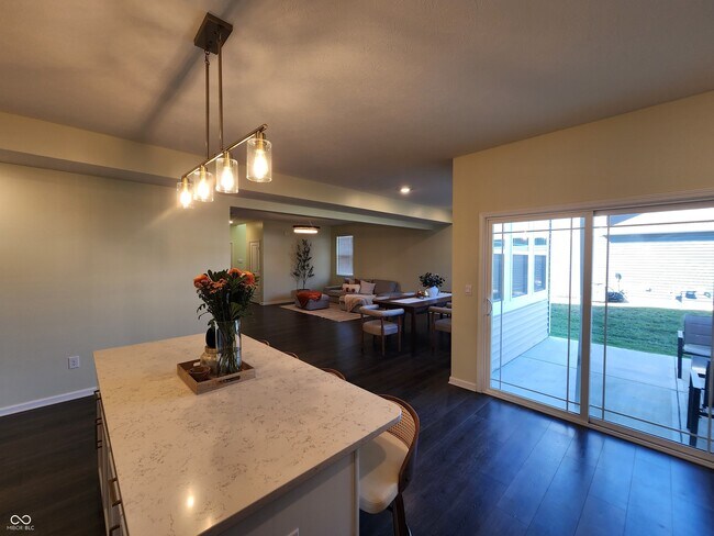 Building Photo - 2573 Plano Dr