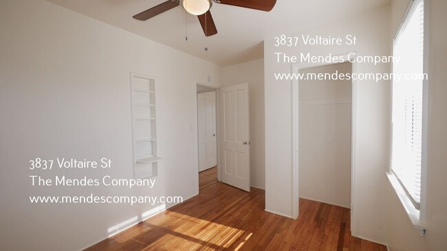 Building Photo - 3837 Voltaire St