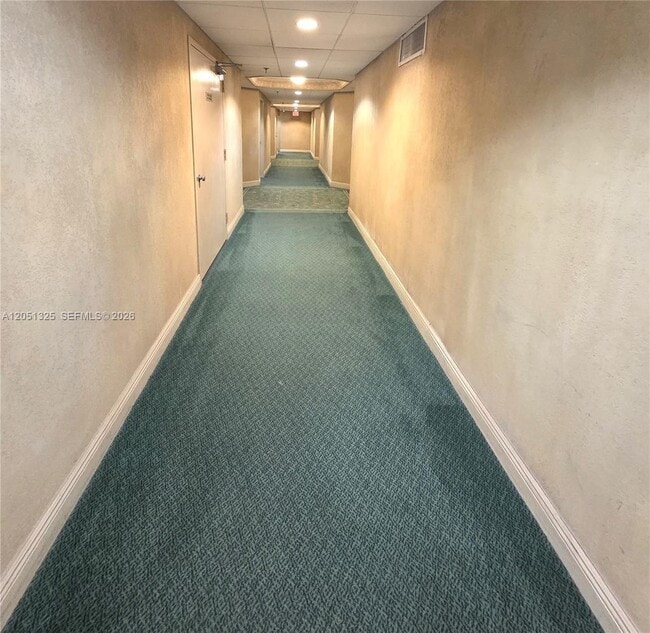 Building Photo - 2625 Collins Ave