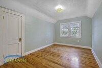 Building Photo - 148 Diamond Ave NE