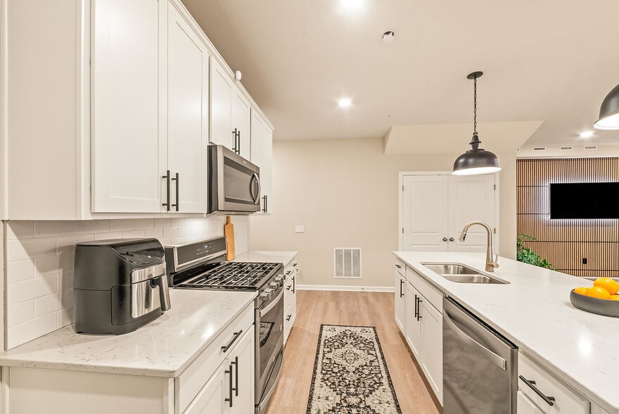 Building Photo - 5126 94th Ln N