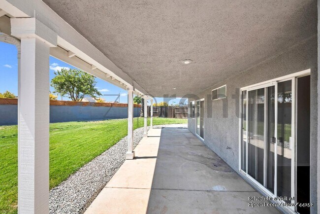 Building Photo - 27015 Hemingway Ct