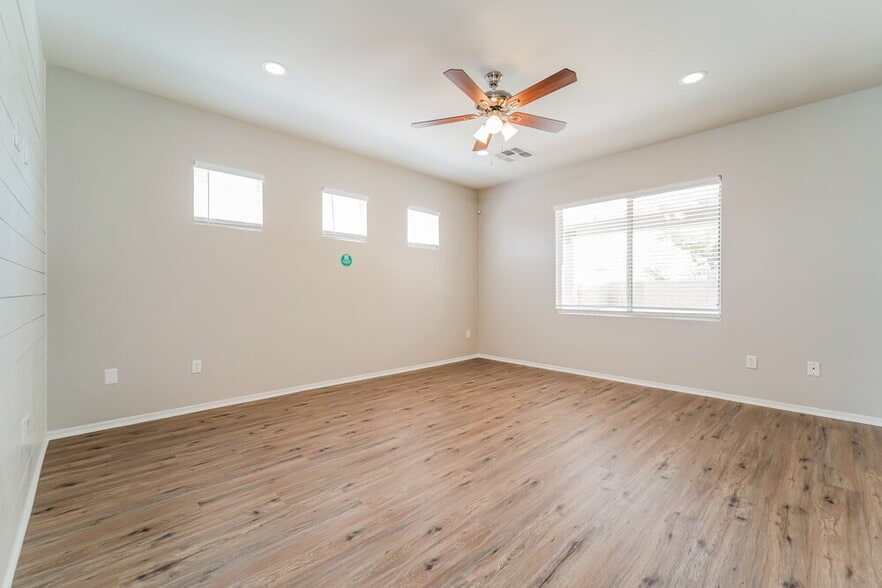 Building Photo - 2838 S Benton Cir