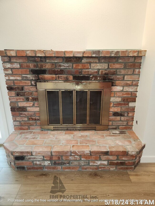 Building Photo - Welcome to this stunning 4-bedroom, 3-bath...