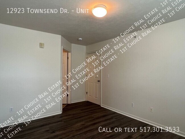 Building Photo - 12923 Townsend Dr