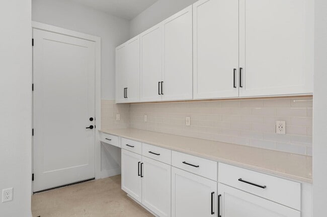 Building Photo - 1405 Perez St