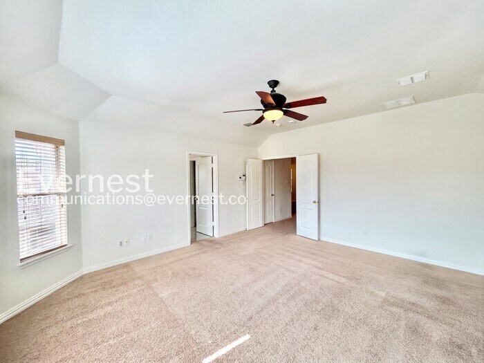 Building Photo - 6458 Riverside Dr