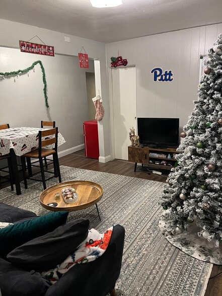 Building Photo - 3209 Ward St