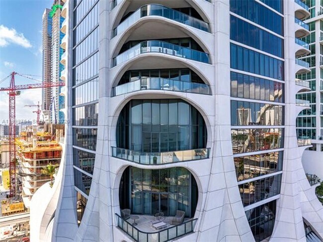 Building Photo - 1000 Biscayne Blvd