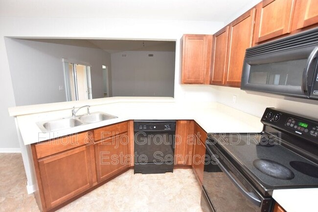 Building Photo - 1615 Laurel Meadows Dr