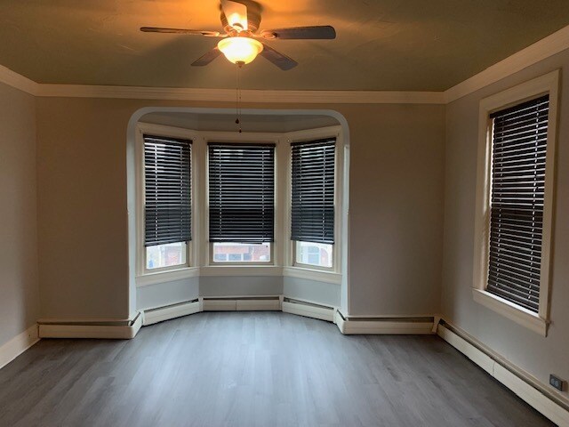 Building Photo - 150 S East St