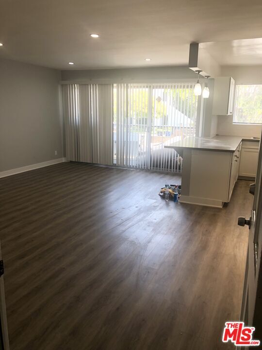 Building Photo - 8635 Cashio St