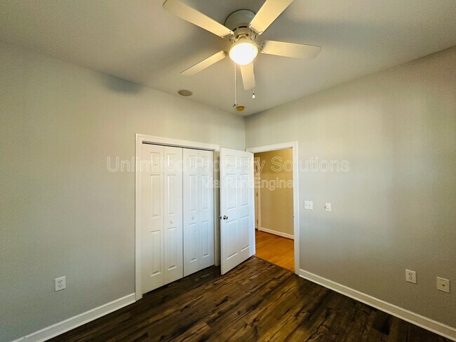 Building Photo - 5244 Christian Dr