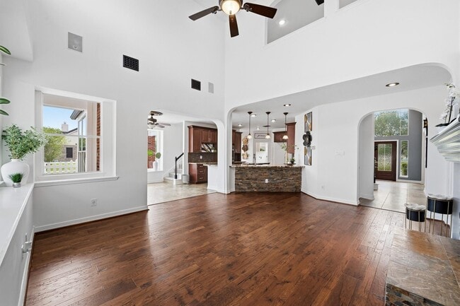 Building Photo - 7211 Savannah Glen Ln