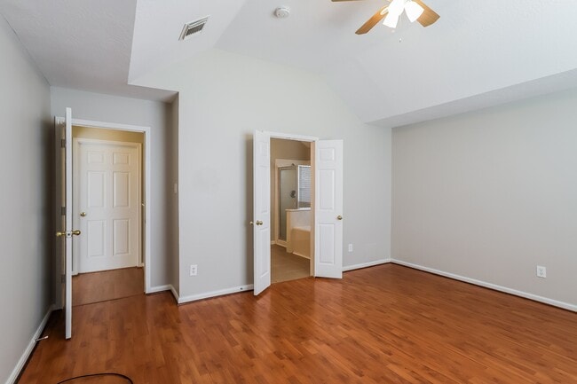 Building Photo - 4223 Pathway Ct