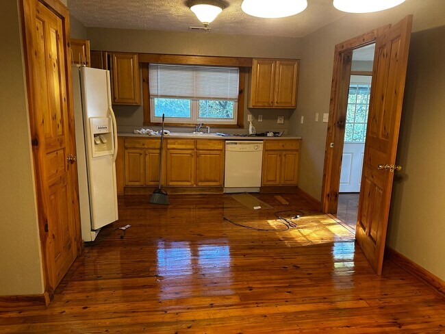 Building Photo - Walland Rental Available