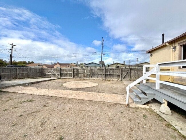 Building Photo - Great 3 bed 2 bath House in Richmond -- COMING SOON !!!