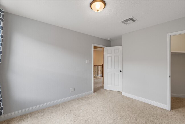 Building Photo - 11119 Hayden Falls Dr