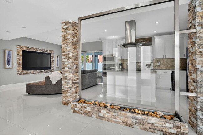 Building Photo - 5161 SW 159th Ct