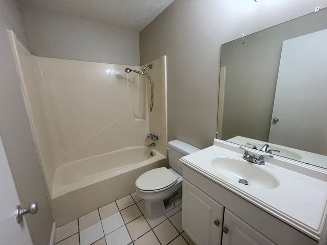 Building Photo - For Lease - 3 BR | 2 BA Newly Remodeled To...