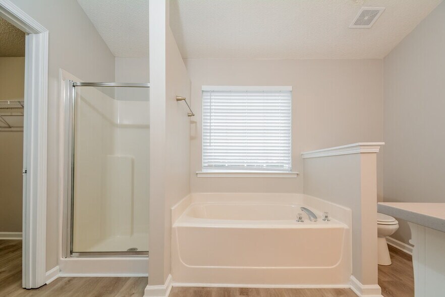 Building Photo - 3323 Baseline Rd