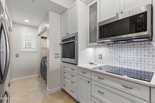 Building Photo - 102 Yacht Harbor Dr