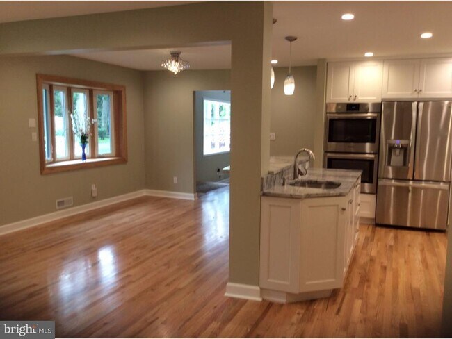 Building Photo - 55 Montgomery St