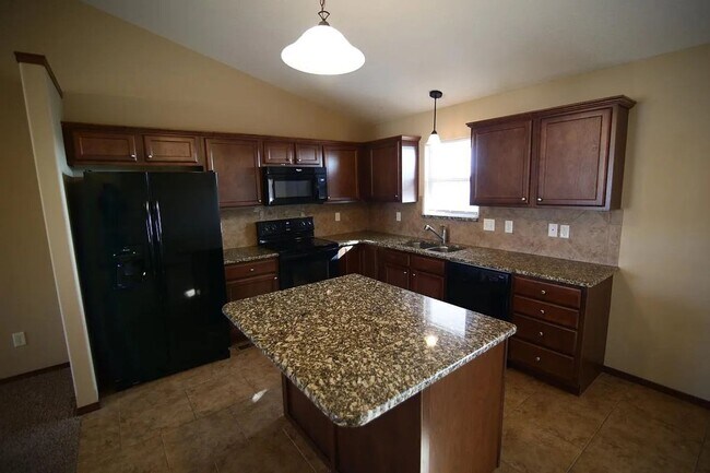 Building Photo - 5245 N Lycee Cir