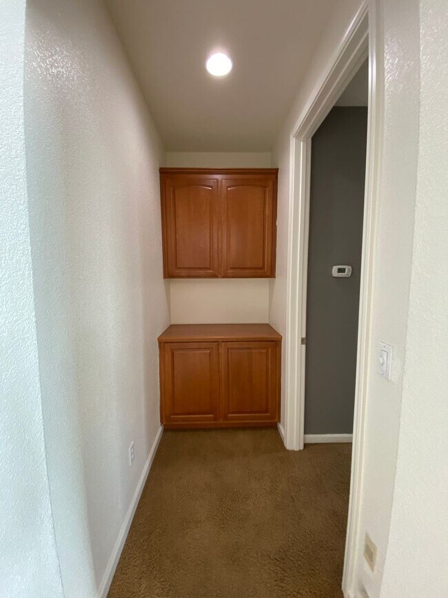 Building Photo - Elegant 2 story home in NW Visalia Coming ...