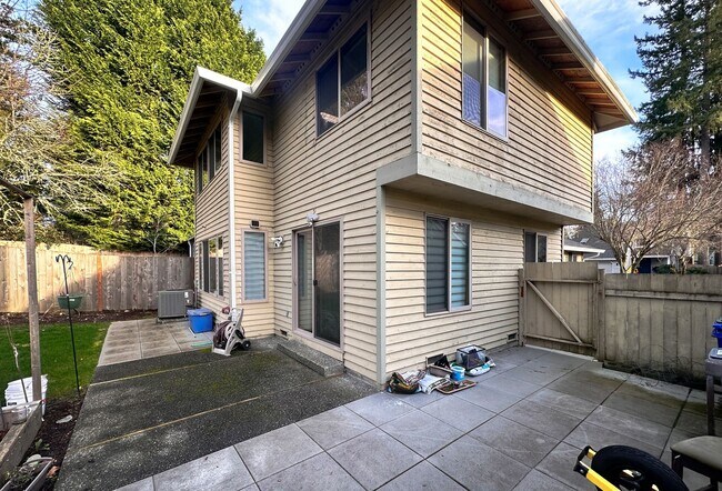 Building Photo - Charming 3 Bedroom Home in Klahanie | Issaquah Schools