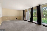 Building Photo - 752 Quince Orchard Blvd