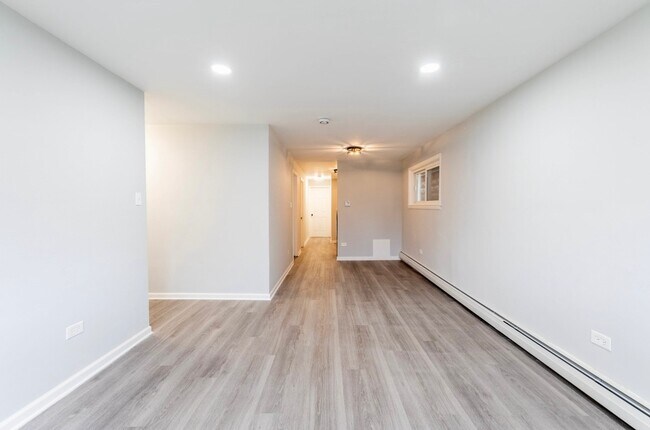 Building Photo - 1233 Kenilworth Ave