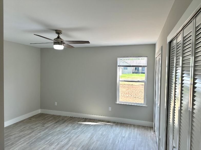 Building Photo - 4733 Basin St