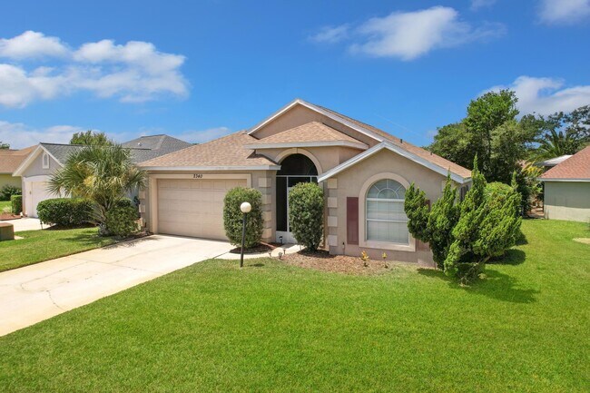 Building Photo - 2340 Commodores Club Blvd