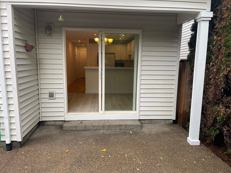 Building Photo - 16586 NW Desert Canyon Dr