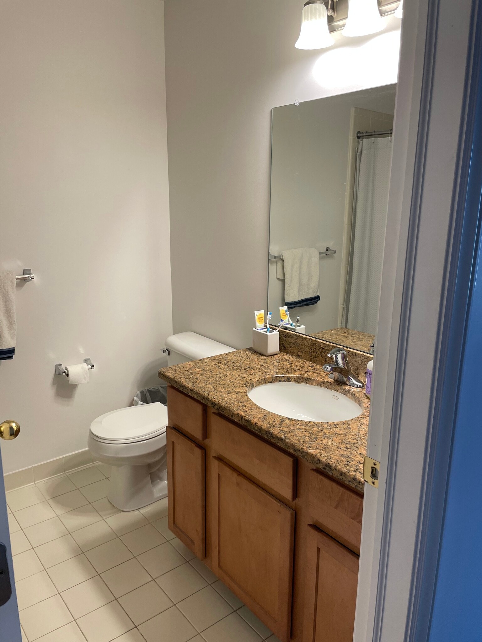 Building Photo - 5748 Hampshire Ln