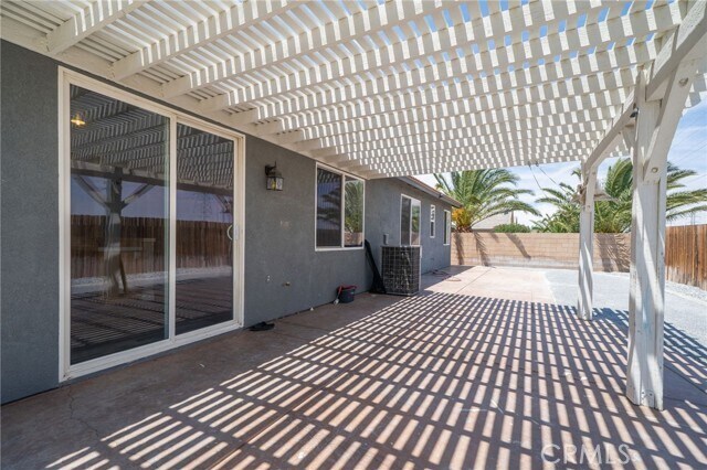 Building Photo - 12833 Biscayne Ave