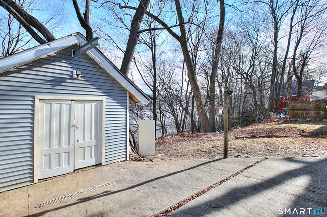 Building Photo - 56 Franklin St