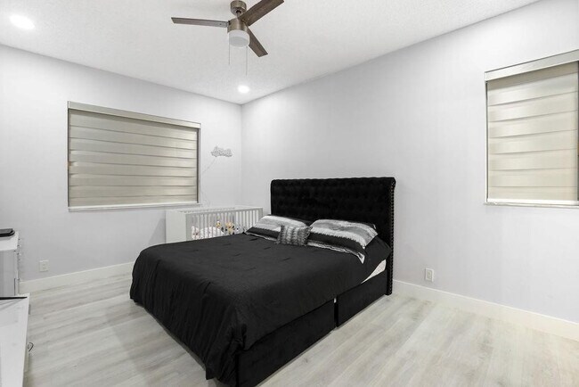 Building Photo - 4812 NW 19th St