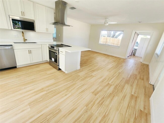 Building Photo - 2494 Del Rio Way