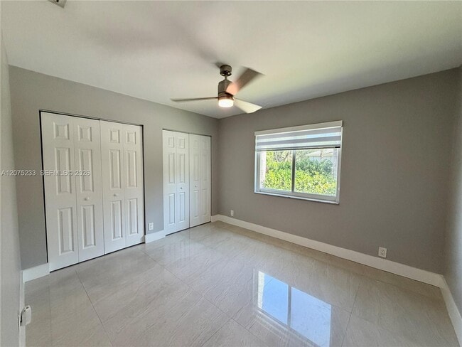 Building Photo - 5600 SW 199th Ave