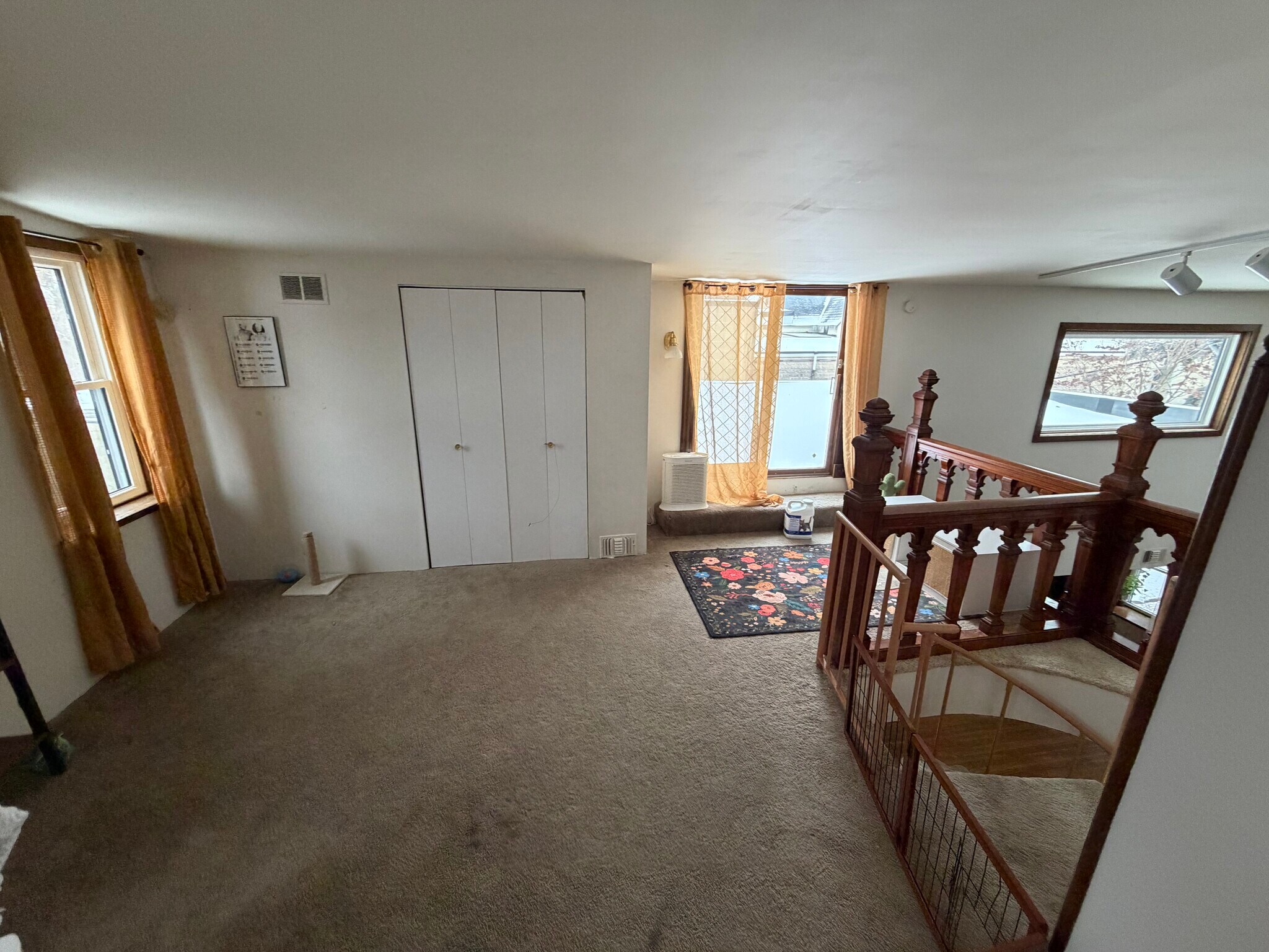 Building Photo - 261 Averill Ave