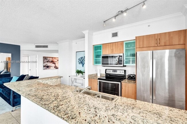 Building Photo - 17555 Atlantic Blvd