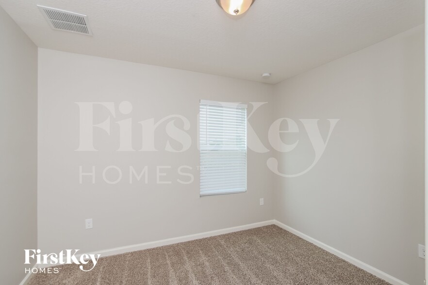 Building Photo - 1992 Elkins Point