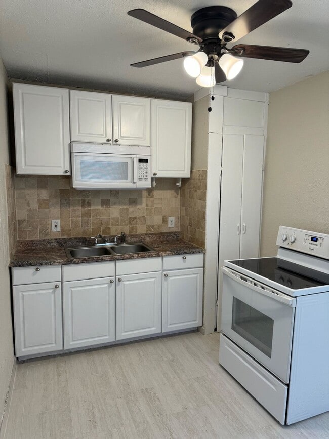 Building Photo - Adorable and Affordable Home Coming Soon!