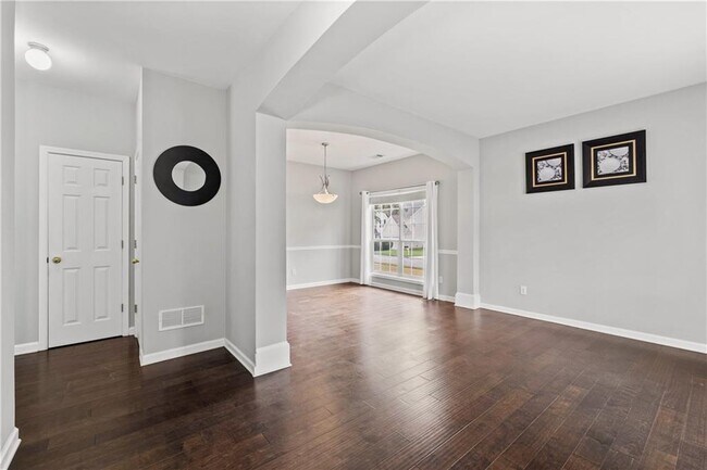 Building Photo - 4419 Silver Ridge Way SW