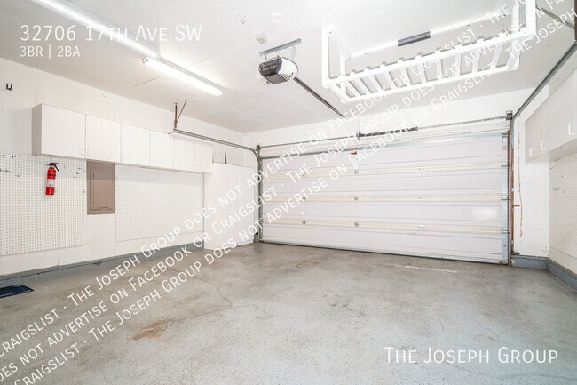 Building Photo - 32706 17th Ave SW