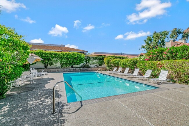 Building Photo - Cupertino Schools - Beautifully Updated Co...