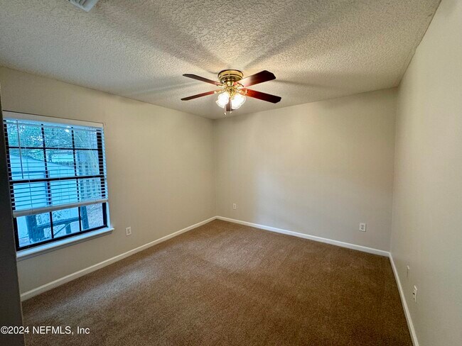 Building Photo - 1510 Wayward Wind Ln